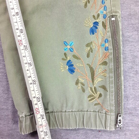 Sundance Womans Pants Size 16 Embroidered, Cargo Pockets, Belt, Zip Legs - Picture 6 of 10